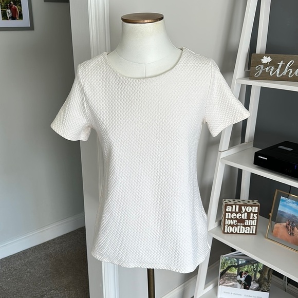 𝅺Old Navy - White Top - Picture 1 of 4